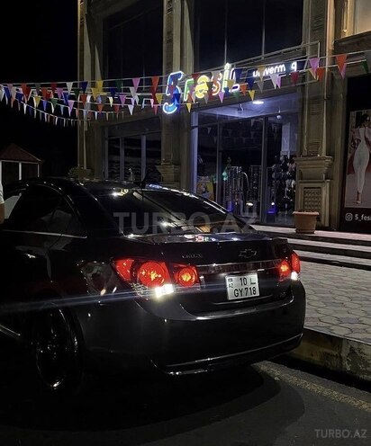 Chevrolet Cruze-13