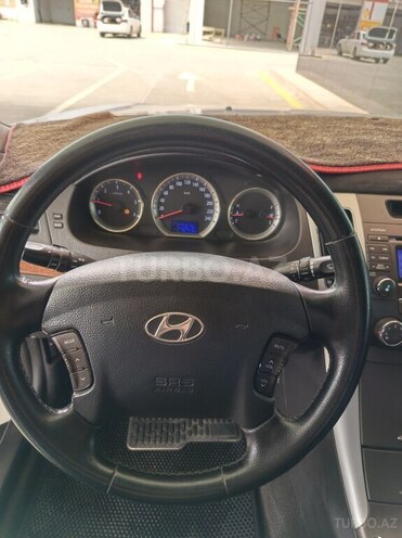 Hyundai Sonata-11