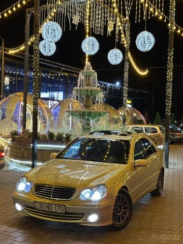 Mercedes C 200-1