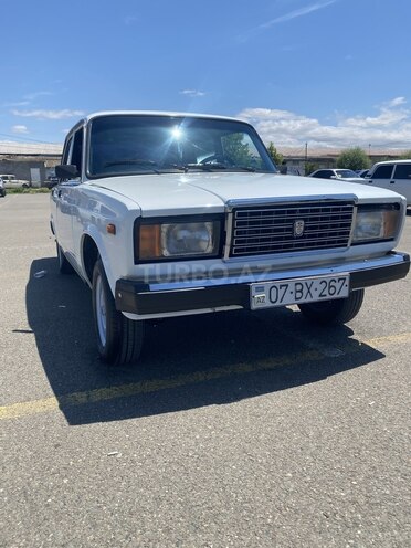 LADA (VAZ) 2107-1