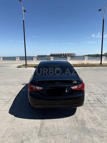 Hyundai Sonata-2