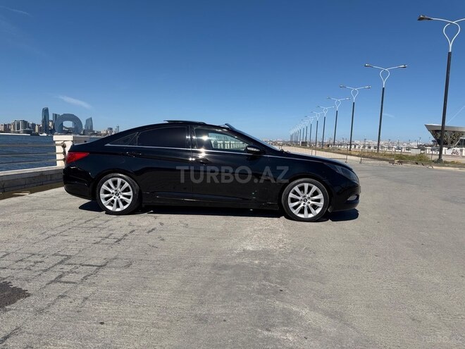 Hyundai Sonata-4