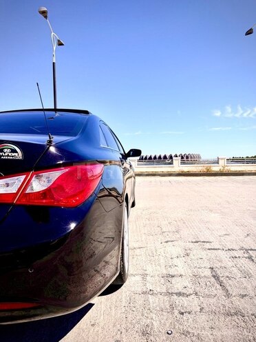 Hyundai Sonata-5