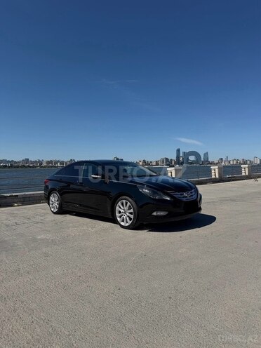 Hyundai Sonata-6