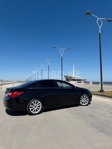 Hyundai Sonata-13