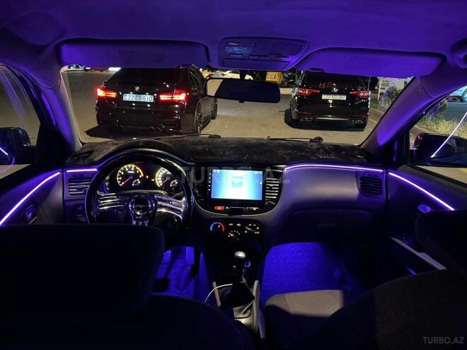 Kia Rio-11