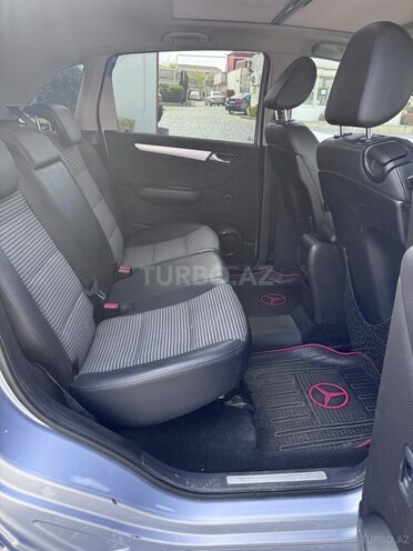 Mercedes B 150-4