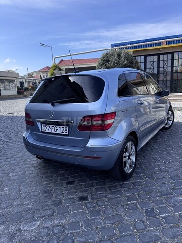 Mercedes B 150-3