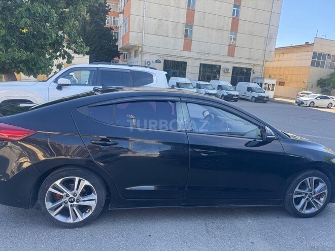 Hyundai Avante-10