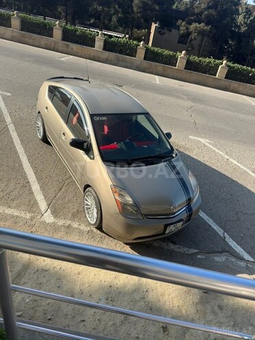Toyota Prius-2
