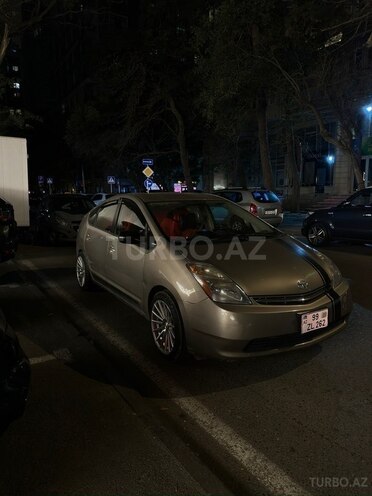 Toyota Prius-1
