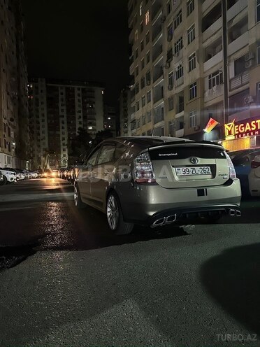Toyota Prius-8