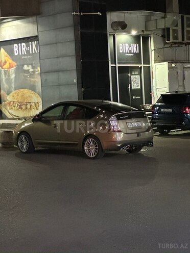 Toyota Prius-7