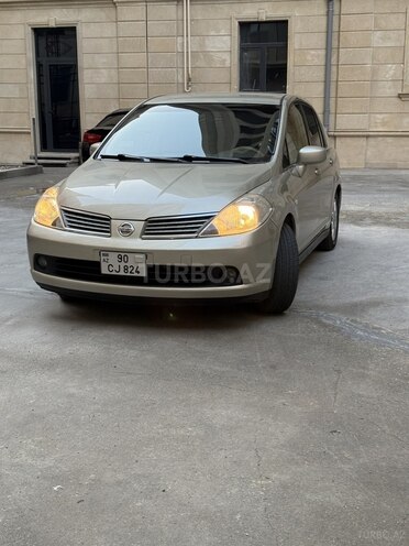 Nissan Tiida-7