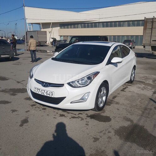 Hyundai Elantra-1
