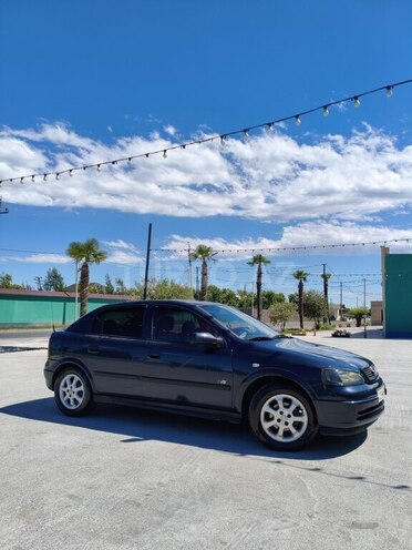Opel Astra-2