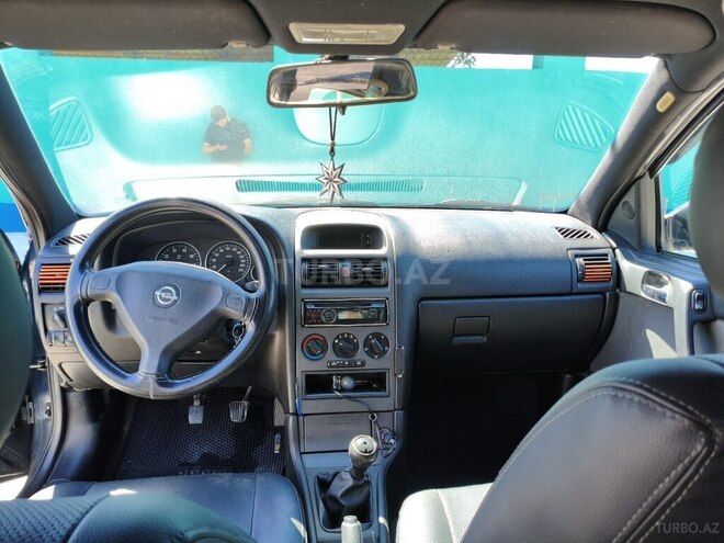 Opel Astra-10