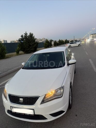 SEAT Toledo-5