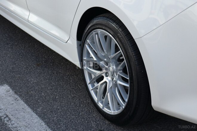 Kia K5-4