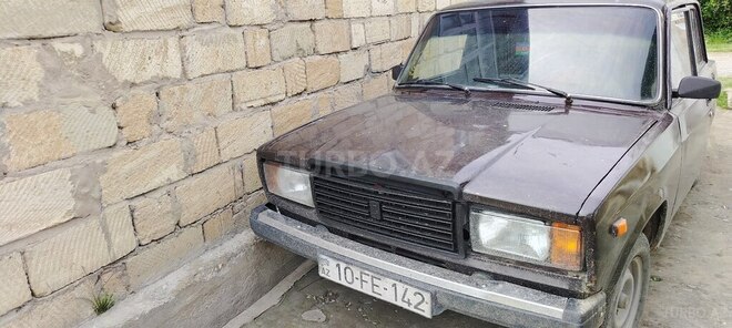LADA (VAZ) 2107-1