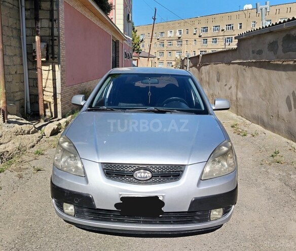 Kia Rio-1
