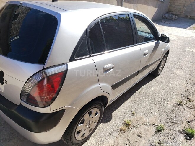 Kia Rio-10