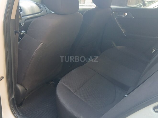 Kia Cerato-4