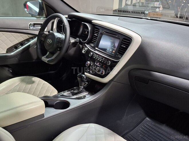 Kia Optima-11
