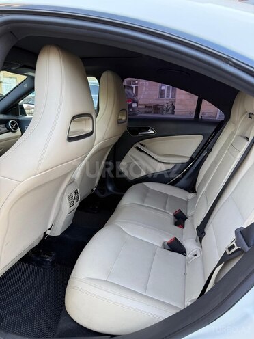 Mercedes CLA 250-7