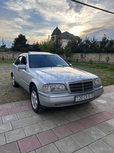 Mercedes C 200-2