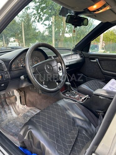 Mercedes C 200-6