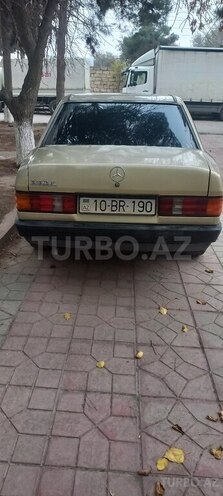 Mercedes 190-4