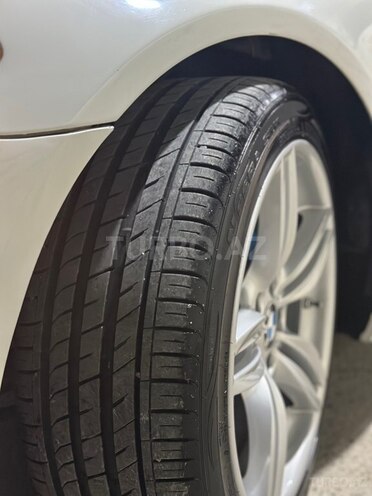 BMW 528-9