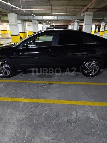Hyundai Elantra-3