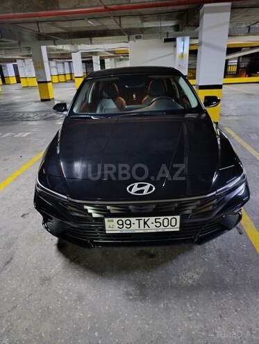 Hyundai Elantra-1