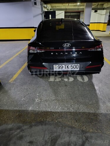 Hyundai Elantra-2