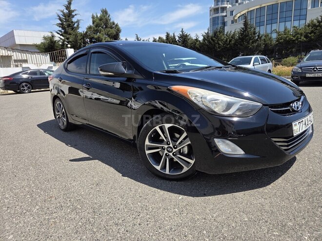 Hyundai Elantra-2
