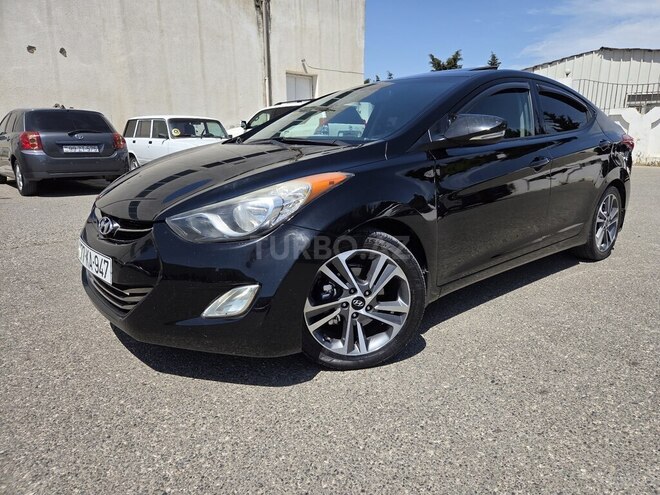 Hyundai Elantra-3