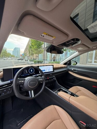 Hyundai Sonata-10