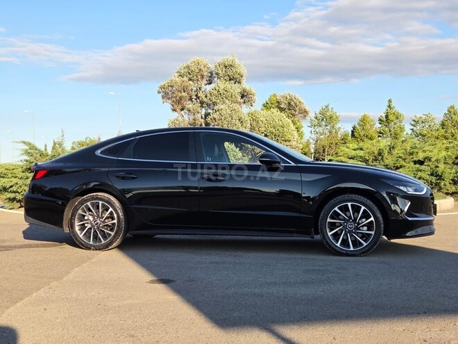Hyundai Sonata-4
