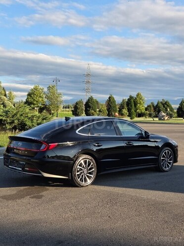 Hyundai Sonata-5