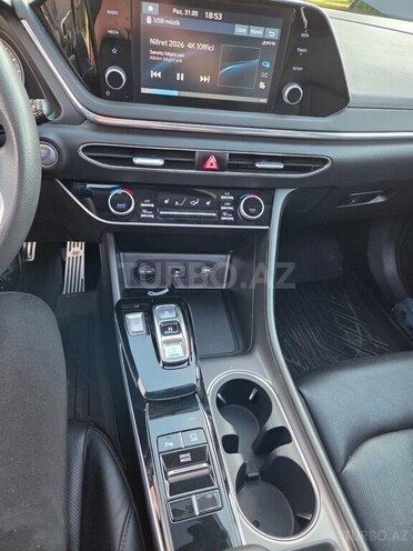 Hyundai Sonata-10