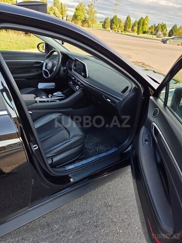 Hyundai Sonata-16