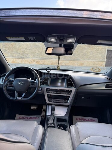 Hyundai Sonata-18