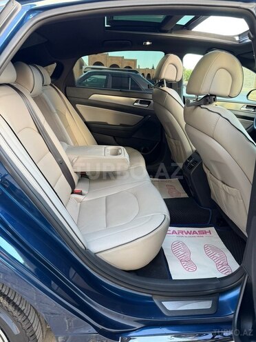 Hyundai Sonata-15