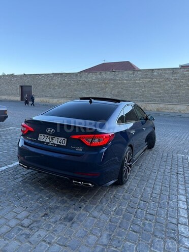 Hyundai Sonata-12