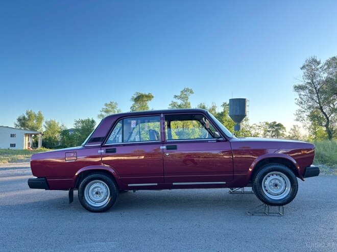 LADA (VAZ) 2107-5
