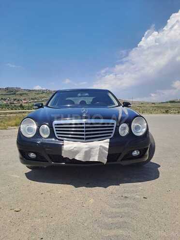 Mercedes E 220-1