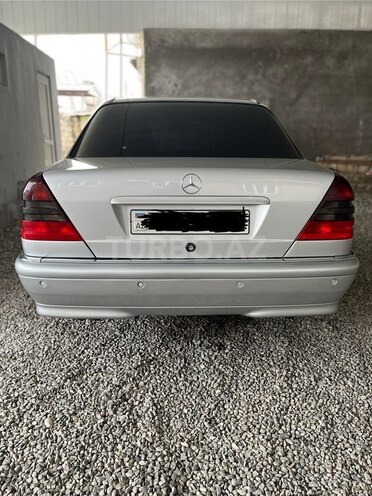 Mercedes C 240-2