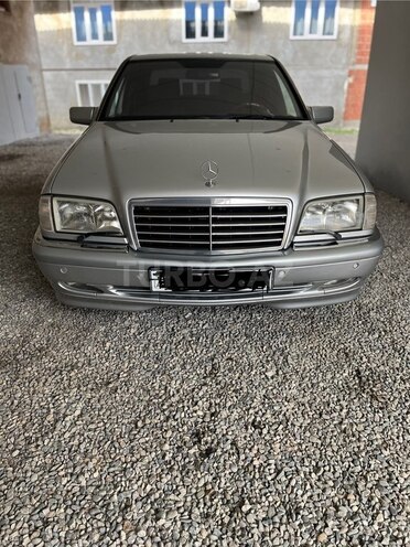Mercedes C 240-1